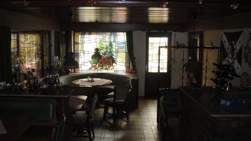 Black Bear Bikers Pub-Hotel Kempfeld Exterior photo